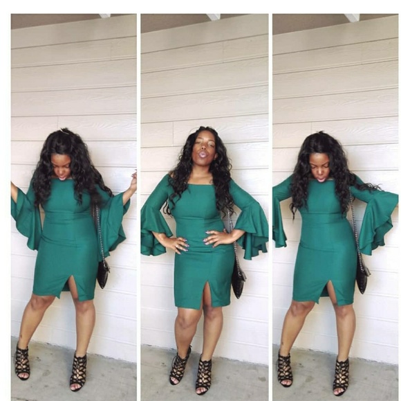 Green Mini Dress with extended ruffle sleeves